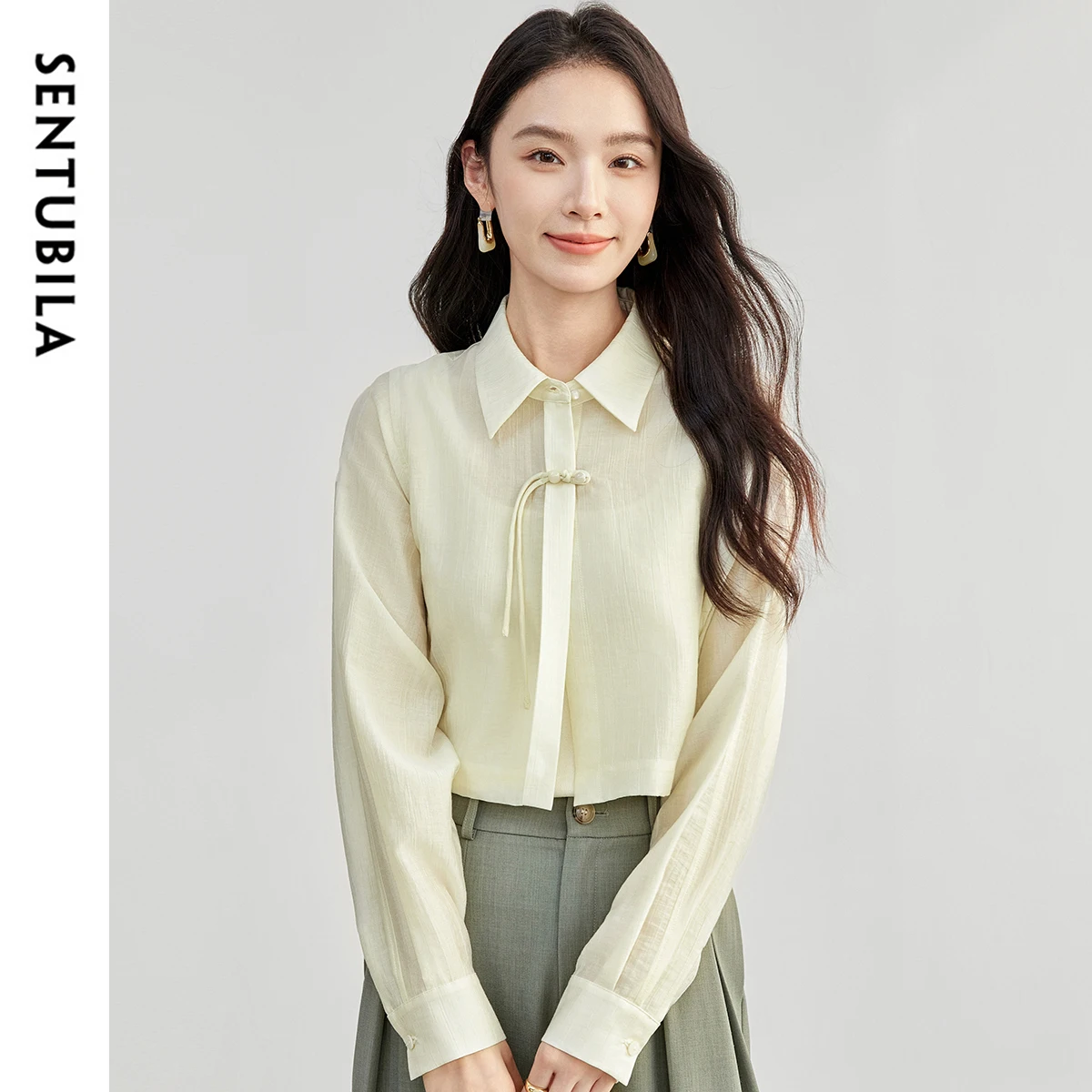 

SENTUBILA Chinese Style Cropped Shirt Women 2026 Spring Casual Daily Solid Long Sleeve Pearl Button Blouses Female 151W56446