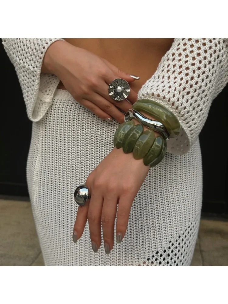 Grand vert rond taché acrylique Bracelets Punk irrégulier argenté résine manchette Bracelets Vintage Couple poignet bijoux cadeaux d'été M