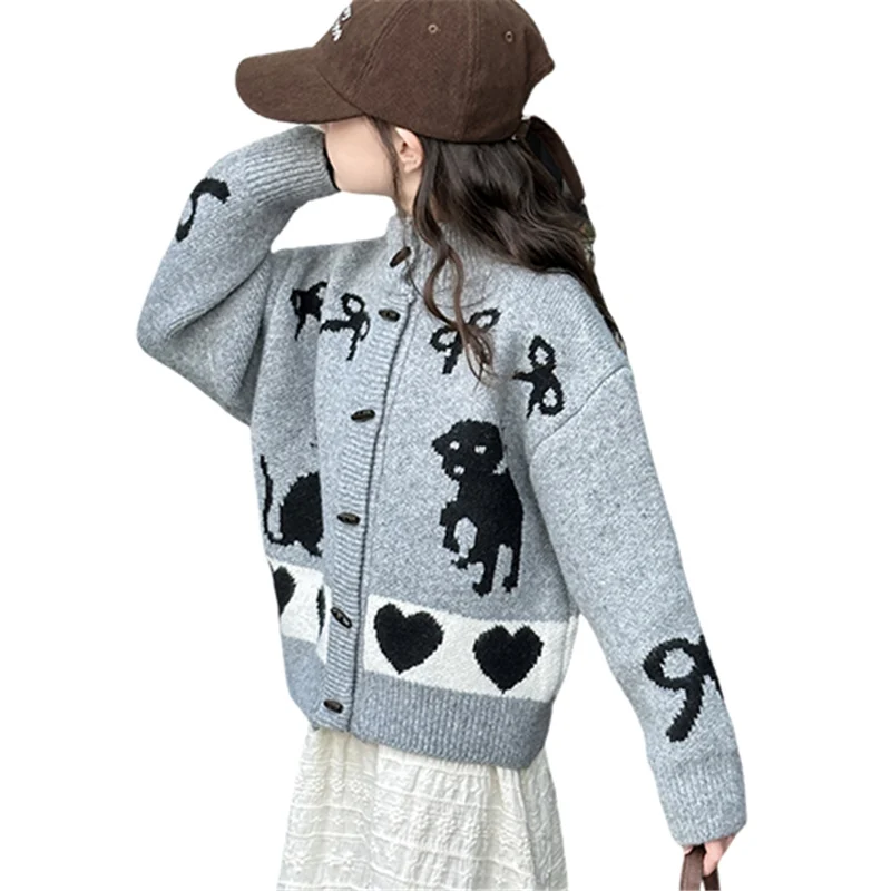 

Children Fashion Cardigan With Heart for Girls Button Knitted Bow Sweater With Cartoon Cat Pattern Knitwear For Teenage Kids