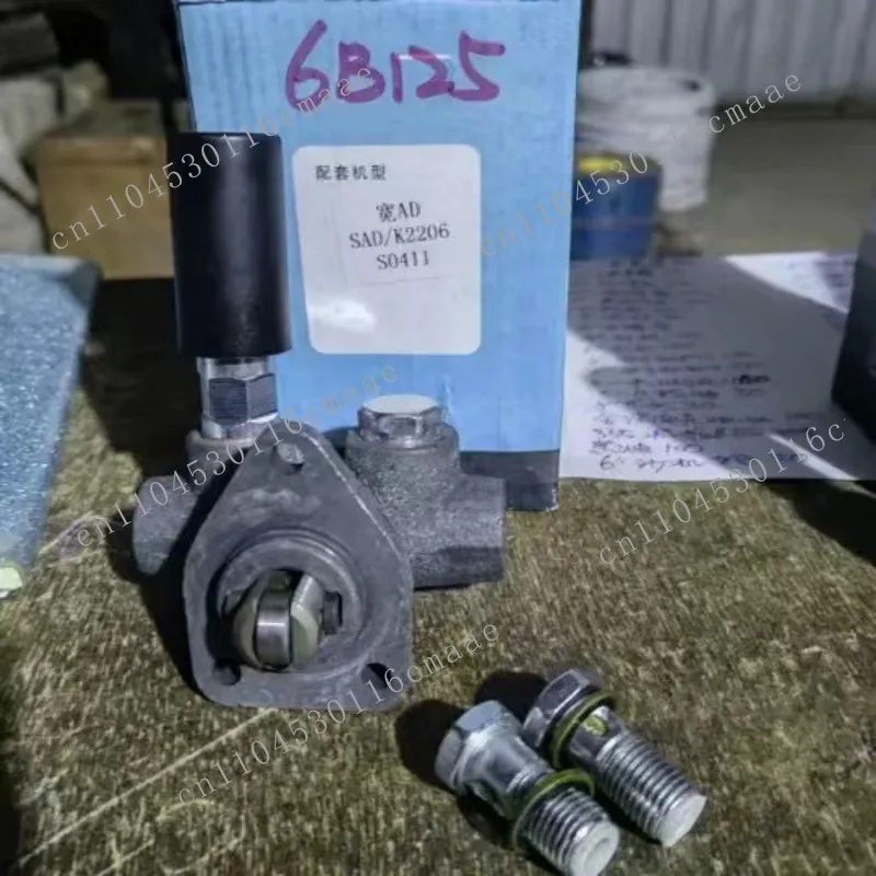 Forklift Hand Pump, Hand Oil Pump Tractor Parts Diesel Engine Oil Pump New AD, 6110, K2206