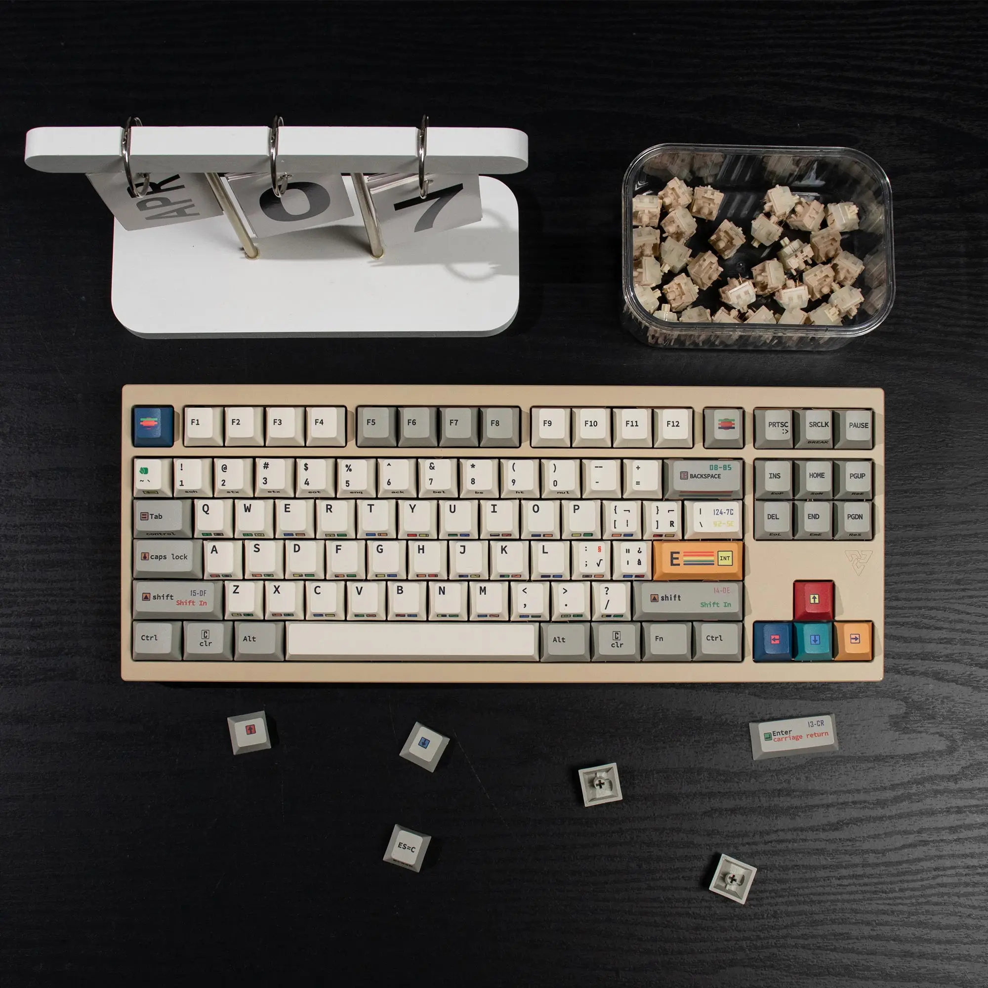 Retro PBT C64 R2 Copritasti con incisione laterale 147 tasti Sublimazione a cinque lati Cherry Profilo per tastiera meccanica