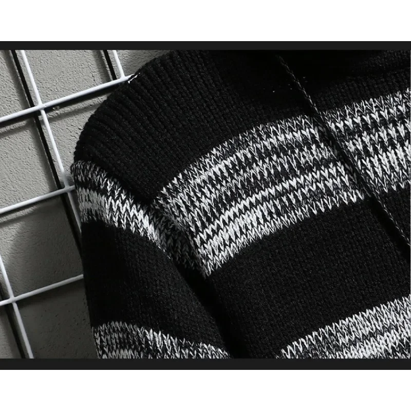 2024 Autumn and Winter New Sweater Round Neck Fashionable Warm Pullover for Men and Women Striped Sweaters