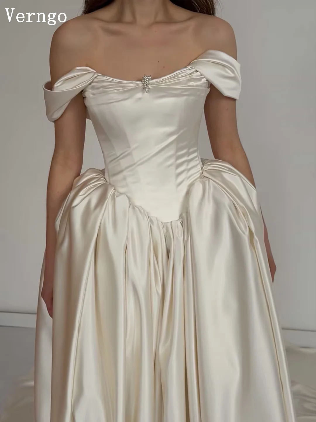 Verngo lvory Satin Wedding Dress Detectable Sleeves A Line Waist-cinching Modern Bridal Gown Elegant Bride Dress Customized