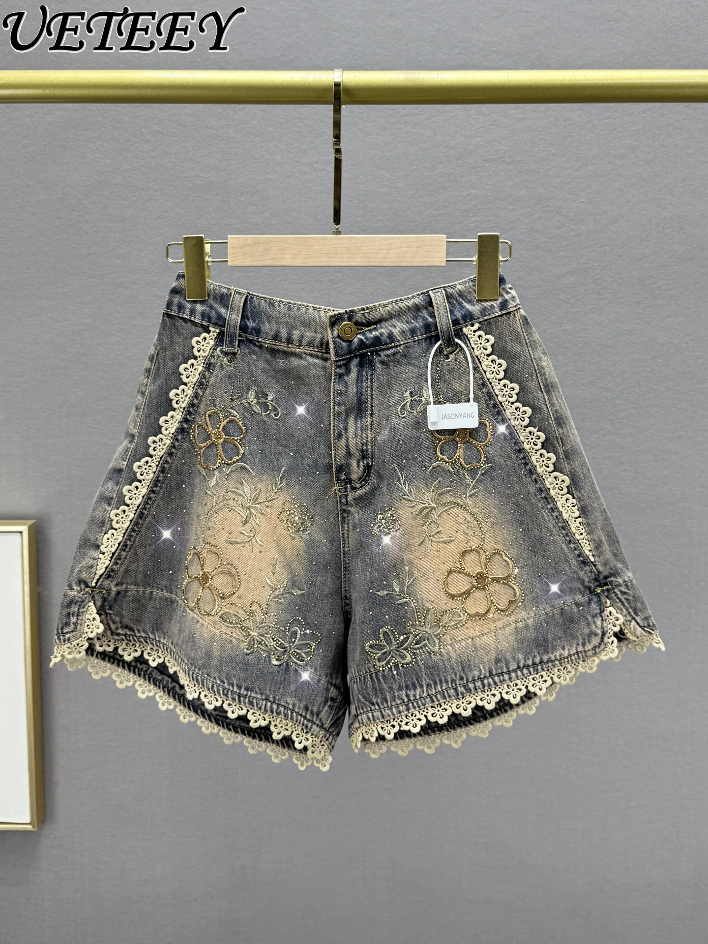 

2025 Summer New Wide-leg Denim Shorts High Waist Loose and Thin Retro Diamond Lace Embroidery Retro Jeans Shorts Hot Pants Trend