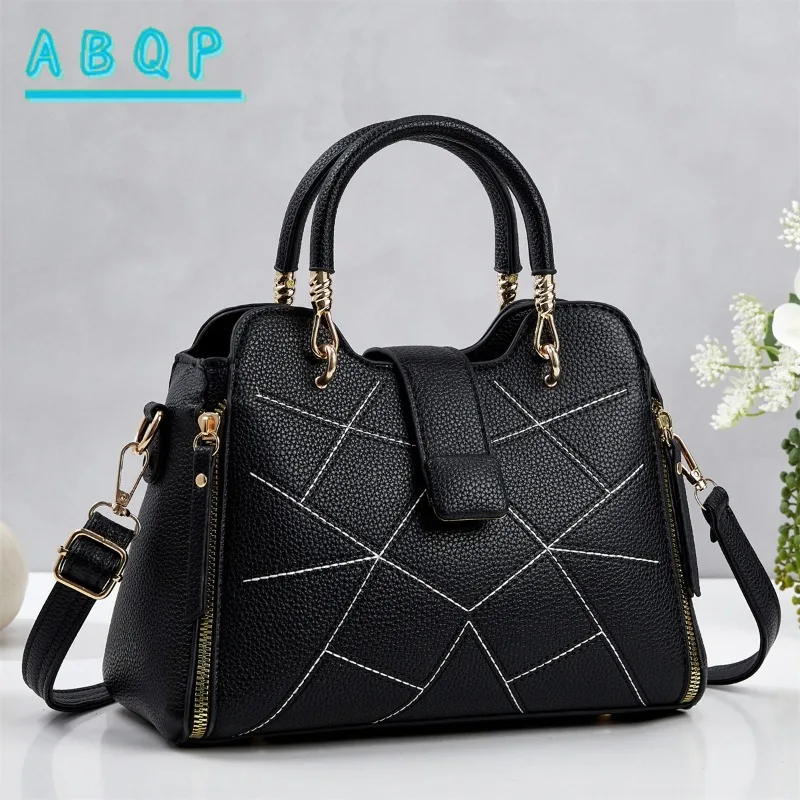 

New Women's Shoulder Crossbody Bag Large Capacity Luxury Personality Women's Shoulder Bag Fashion Trend Women's Bag High Quality