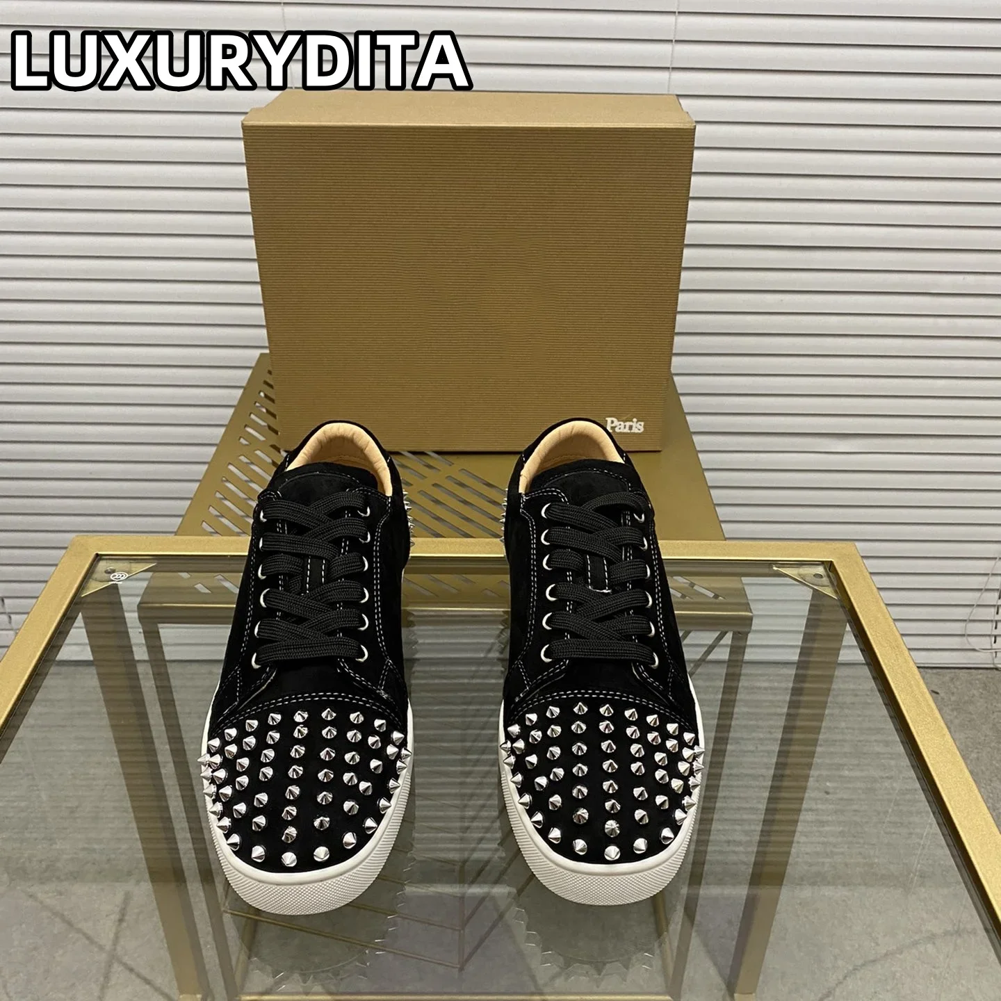 

Top Quality Womens Trendy Casual Tennis Shoes Luxury Mens Real Leather Sneakers 35-48 Designr Rivet Red Sole Lovers Shoes M0139