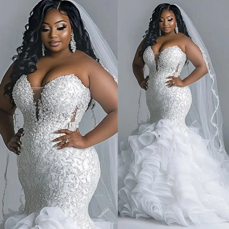 تخصيص زائد حجم فستان الزفاف العاجي حورية البحر يزين مطرز بلورات اللؤلؤ طبقات فساتين الزفاف الفاخرة