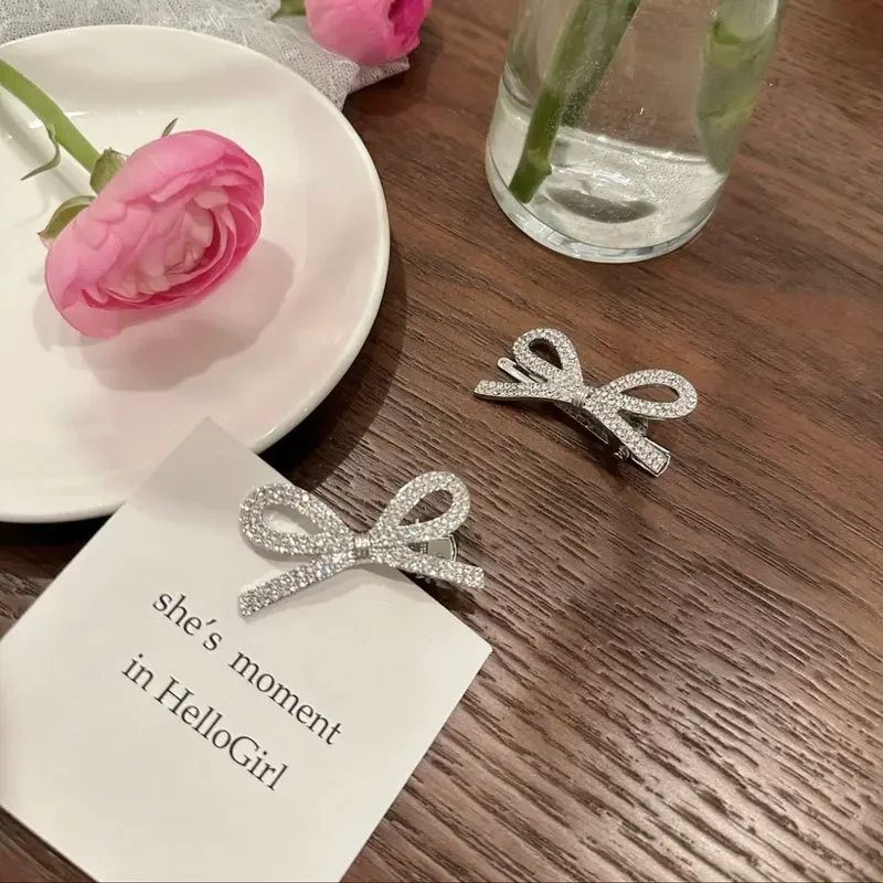 Horquillas con lazo de diamante de moda, pinzas para el pelo de Metal con diamantes de imitación finos brillantes, sombreros decorativos para mujer