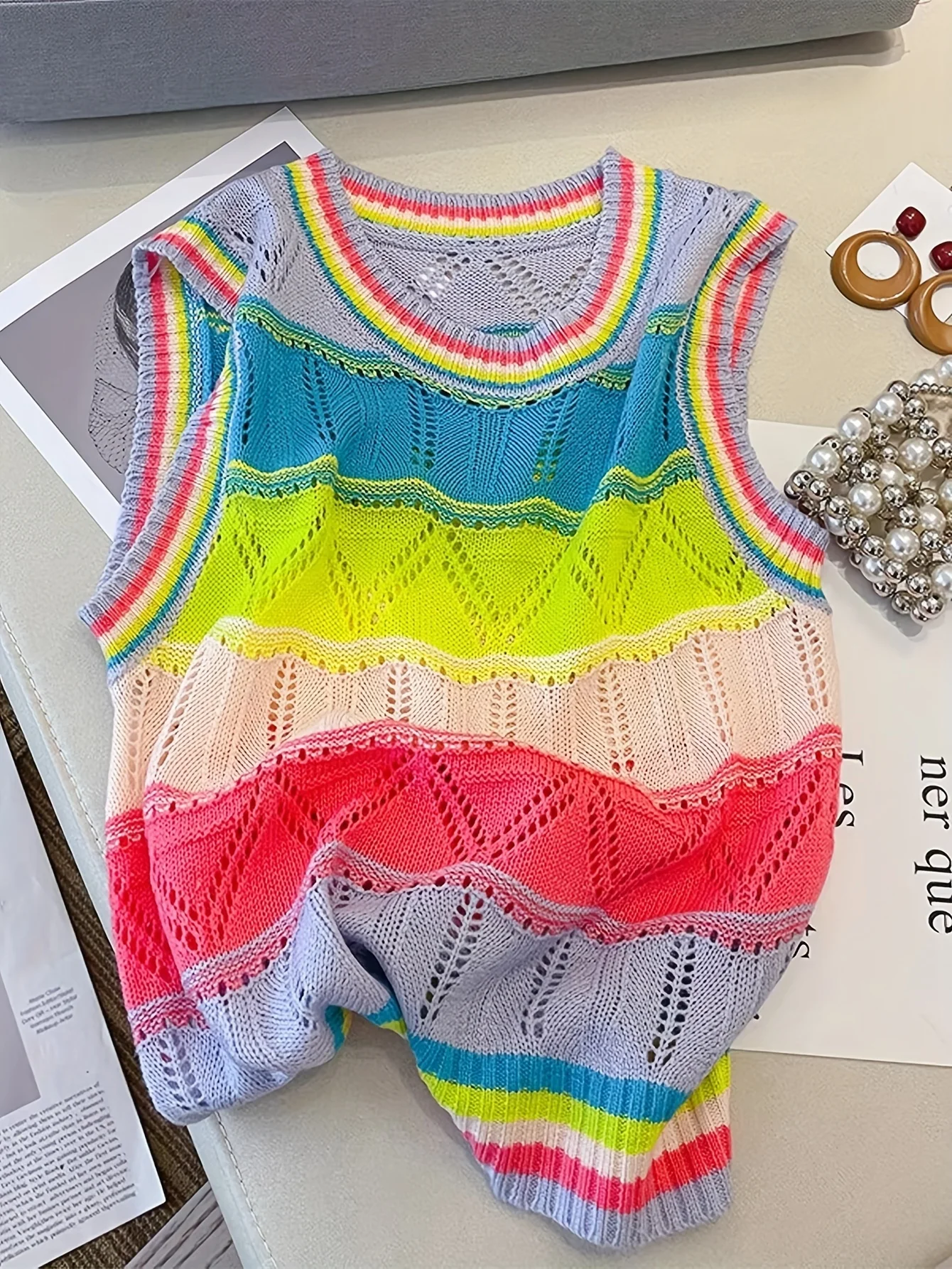 2024 Women\'s Rainbow Striped Knit Top SleevelessCasual Crew Neck Hollow Out Design Crop Top Vest