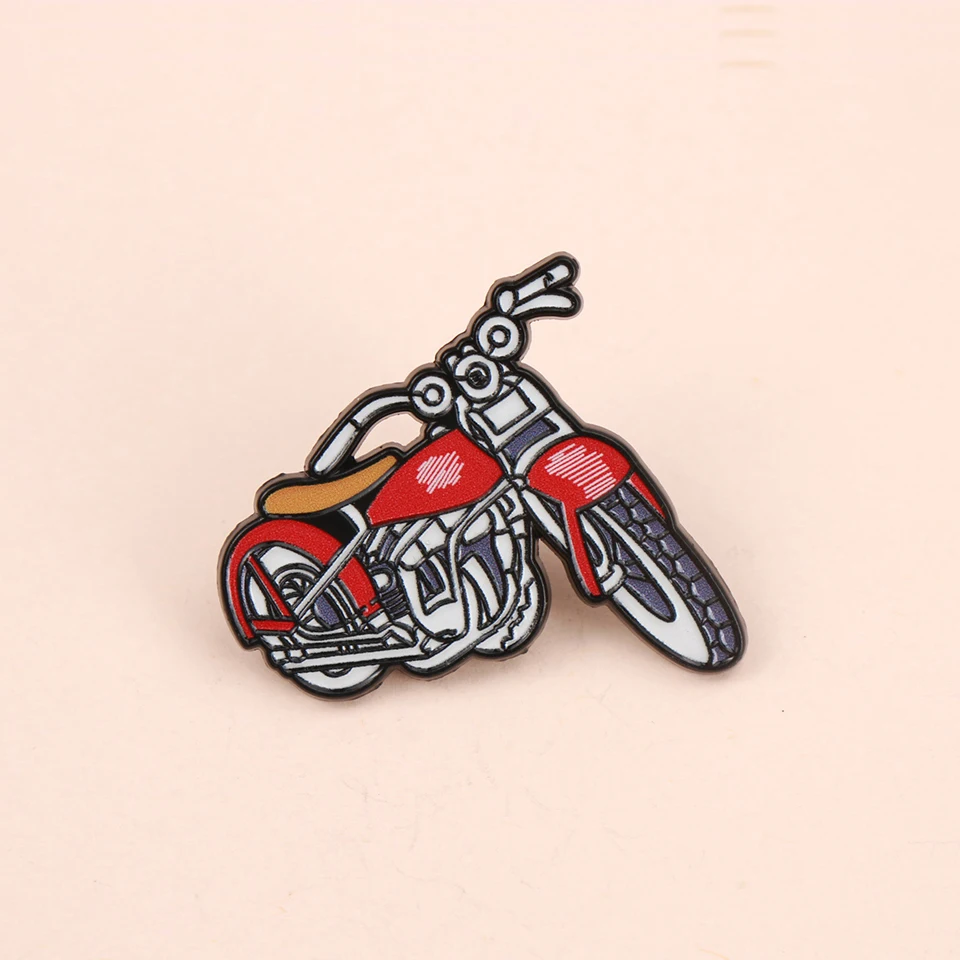 Cartoon Rot Motorrad Emaille Metall Lustige Anstecknadeln Broschen Abzeichen Rucksack Kleidung Zubehör Großhandel Schmuck Geschenk