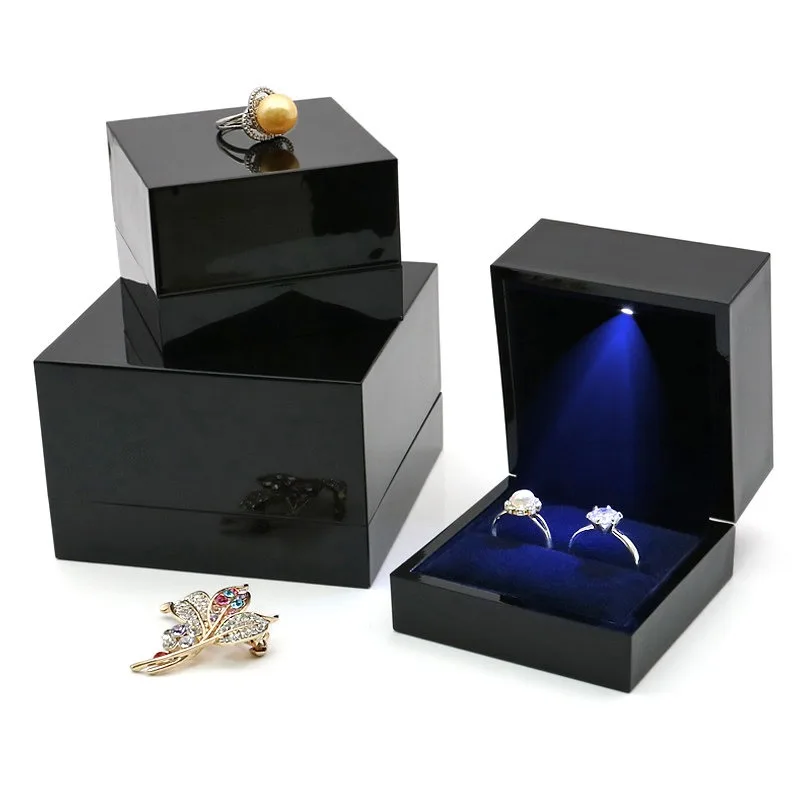 LED Lights Jewelry Box Wedding Diamond Ring Boxes Proposal Engagement Jewelry Organizer Cases Pendant Brooch Bracelet Case Gift