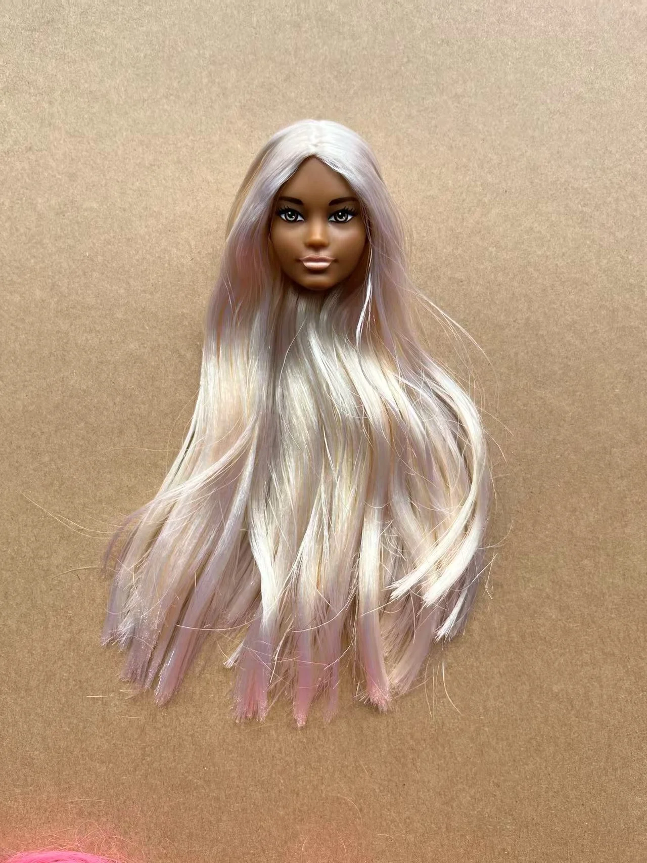 1/6 رؤوس دمى وجه نادر ألعاب على شكل جلد أبيض أو بني وشعر طويل ملون لجامعي الدمى ملحقات أجزاء الدمى للفتيات