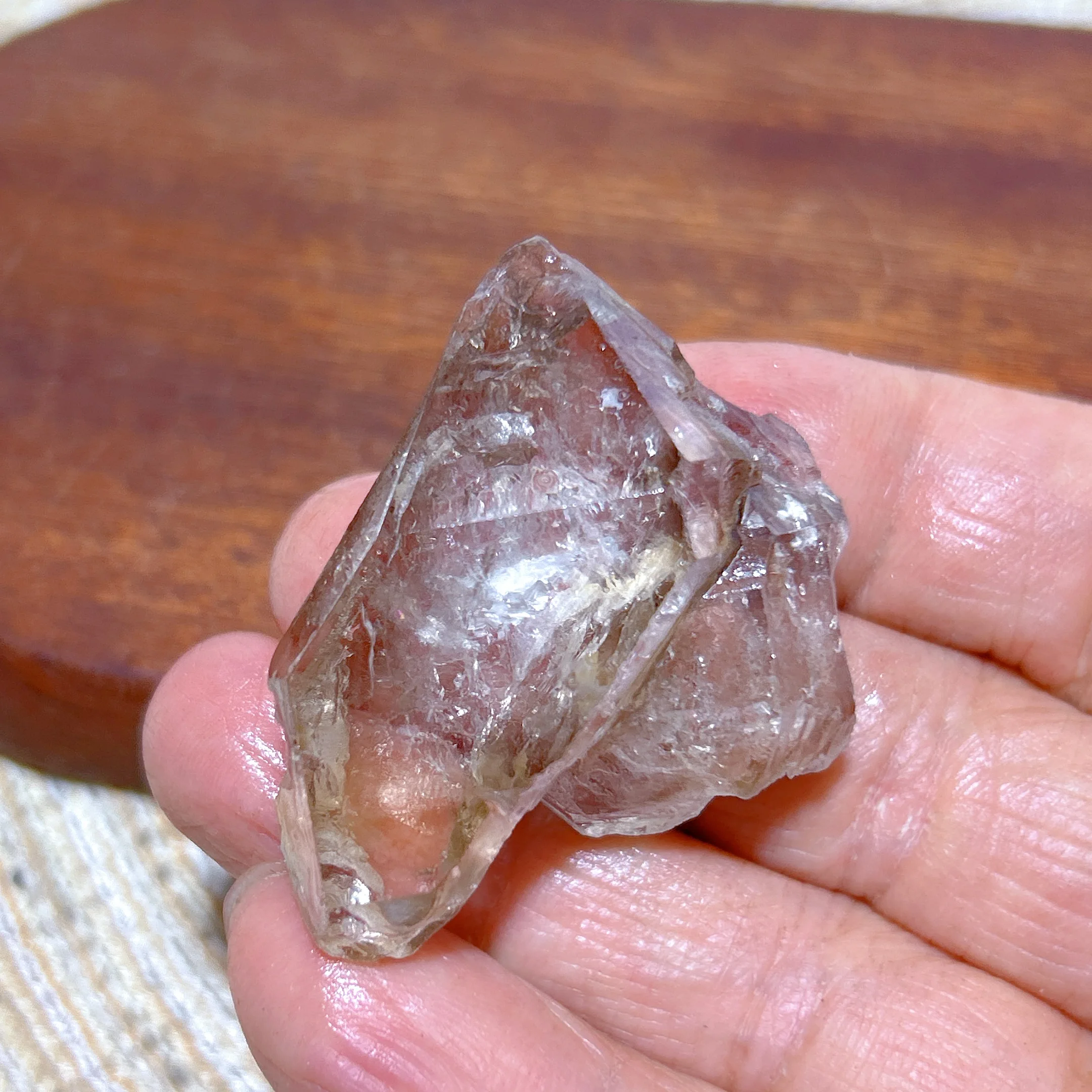 High Quality Natural Crystal Smokey Quartz Skeletal Raw Stone Specimen Rainbow Healing Mineral Energy Home Decorations Gift