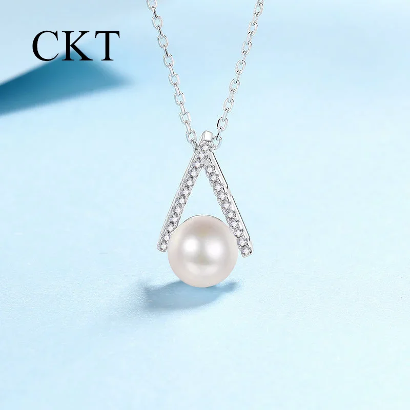 Luxury 18K White Gold Platinum Pt950 Jewelry Natural Freshwater Pearl Pendant V Row Moissanite Necklace for Women Temperament