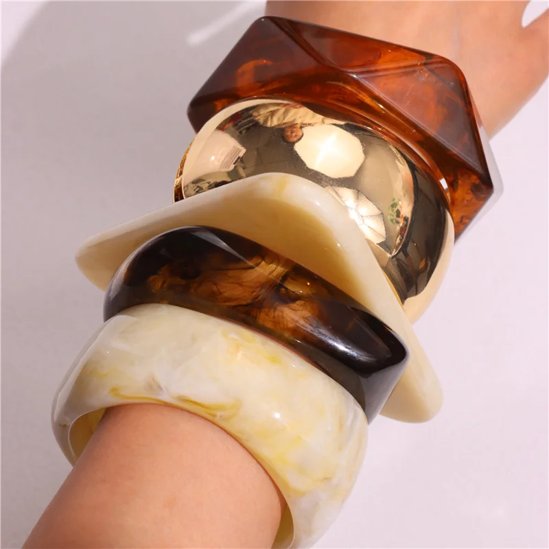 HUANZHI Vintage Resin Triangle Design Wide Bangle Bracelets Geometric  Wide Stackable Bracelet Fashion Chunky Jewelry For Women