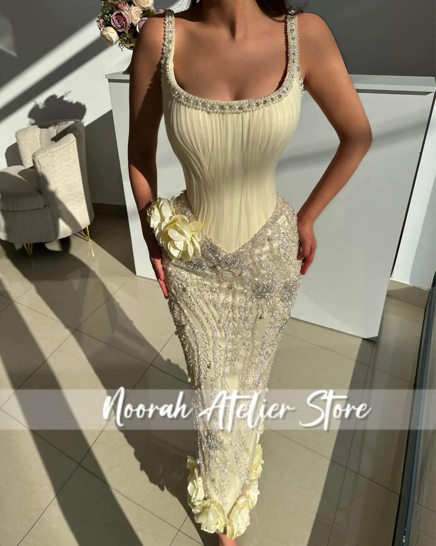 

New Sparkly Yellow Halter Beaded Luxury Women Evening Dresses 2025 Women Dubai 3D Flower Long Party Gown Vestidos Customized
