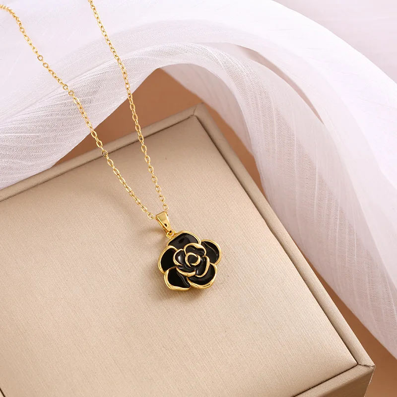 Naszyjnik damski z kamelią, stal tytanowa, uniwersalny, wysokiej jakości łańcuszek na obojczyk, na wiosnę i lato.