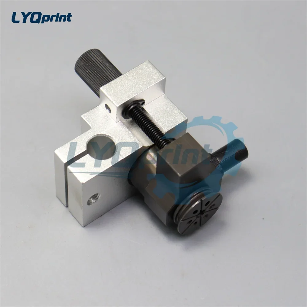 

Комплект форсунок для подачи бумаги Komori с ручной регулировкой, для фолио-формата, с передним всасыванием, 12 см/14 см