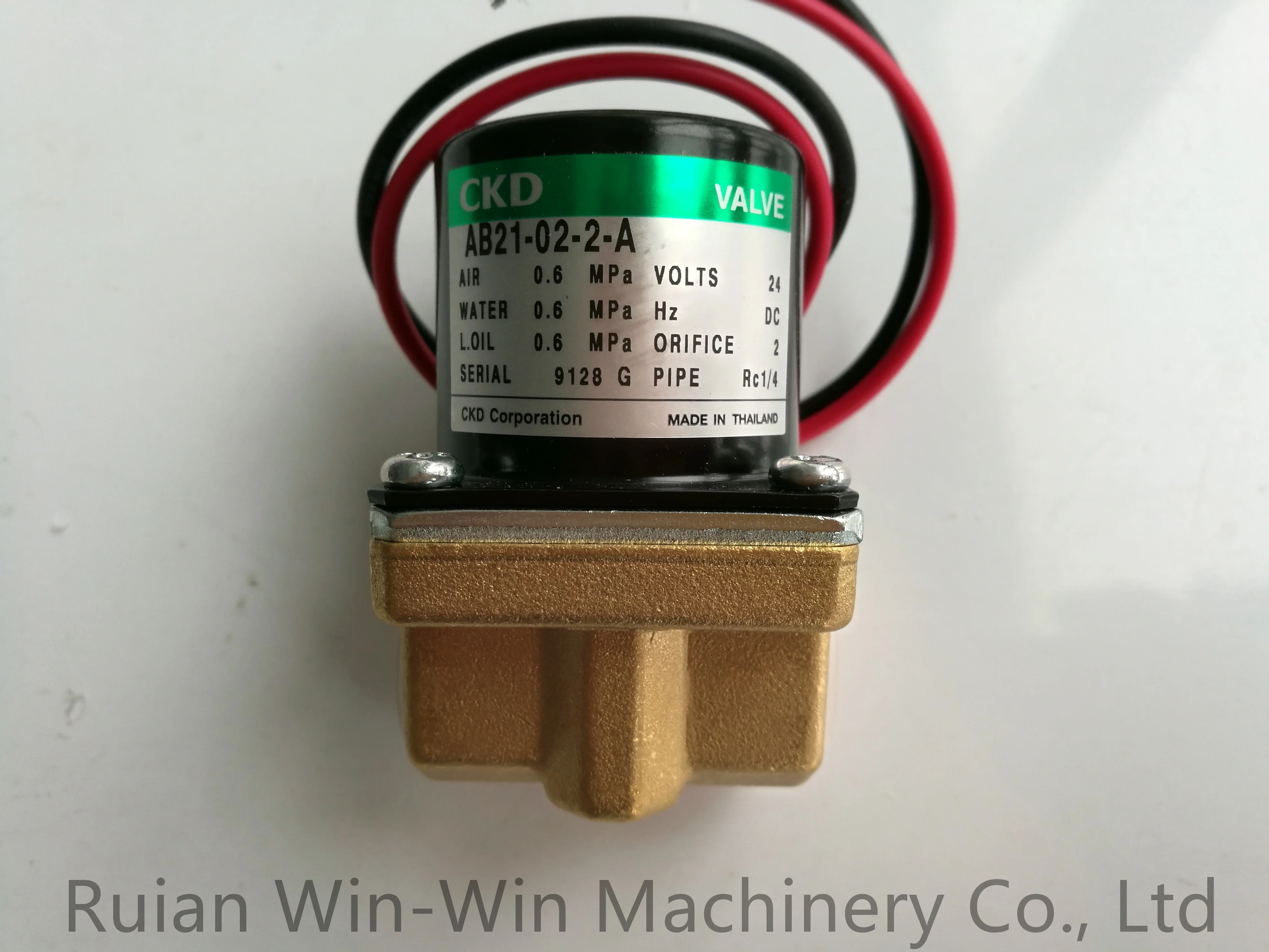 

AB21-02-3-A DC24V dc24v AB21-02-3-A -DC24V CKD Фирменный электромагнитный клапан для машины для выдувания пленки