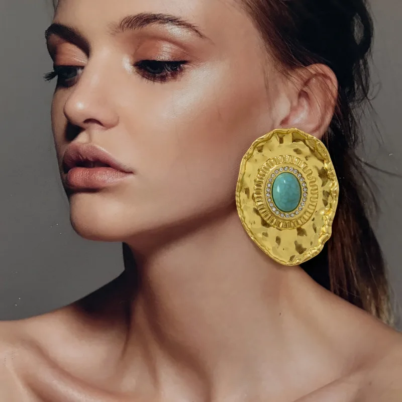 Vintage Metal Irregular Geometric Pattern Pleated Resin Gemstone Earrings Fashionable and Premium Ear Accessories for Women