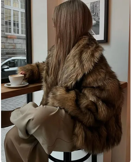2026 Winter Frauen Faux Pelzmantel Mode Lange Hülse Lose Jacke Casual Oberbekleidung Chic V-ausschnitt Langarm Täglichen Straße Warme mantel