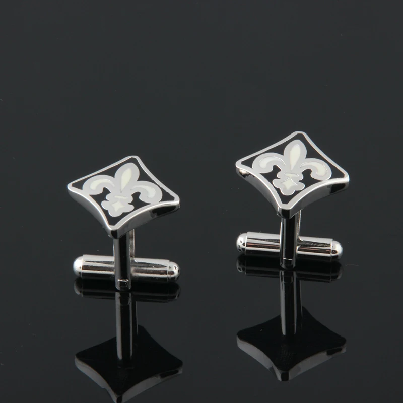 Fashion Black Four-Leaf Clover French Cufflinks Alloy Electroplated Geometric Love Simple Carved Sleeve Button Wholesale