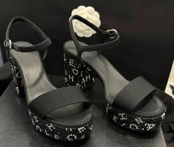 Moraima Snc primavera più nuove decorazioni di strass tacchi grossi sandali donna donna estate Open Toe sandali con plateau con cinturino alla