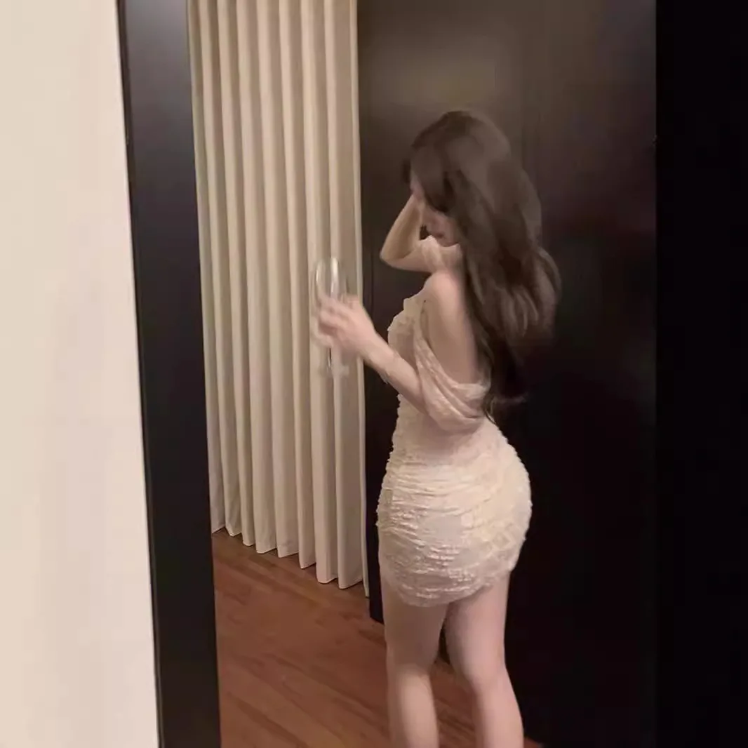 2025 nouvelle Spice Girl pur désir vent Royal soeur taille Slim Fit petite robe bustier tubulaire Sexy été