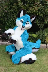 Christmas Blue Fox Dog Husky Mascot Costume Wolf Fursuit Cosplay Cartoon Halloween Outfit Fancy Dress Promotional