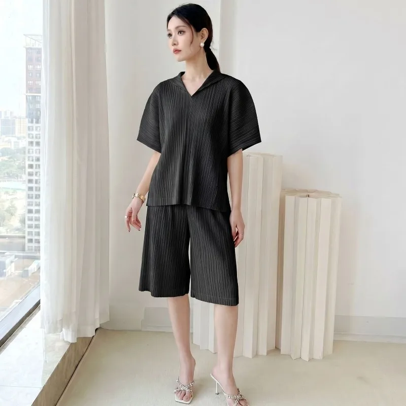 

Miyake Pleated T-Shirt 2026 Summer New Casual Simple Hoodie Top Elastic Waist Lightweight Five-Point Shorts Pants Women's Set
