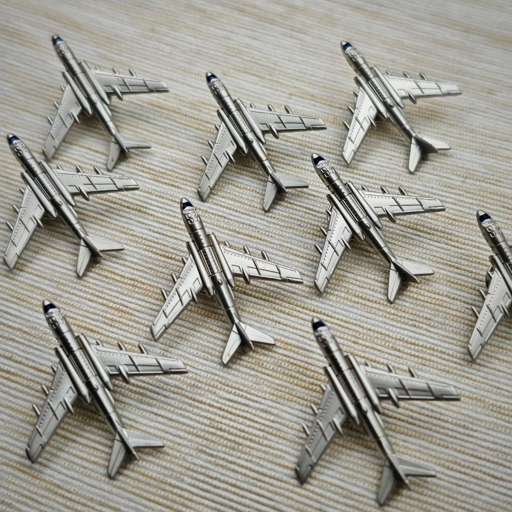 【Tin Box】Dreaming of The Blue Sky 3D H-6 Model Badge Drone Attack Brooch Air Show Aircraft Figurines Pins Butterfly Buckle Badge - Image 2
