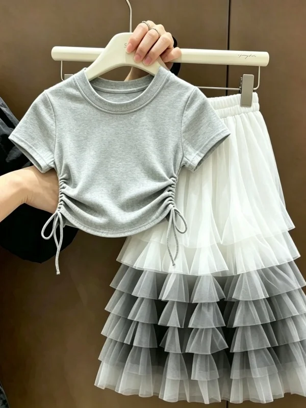 

Fashionable Summer Outfit for Girls Short Sleeve Two-Piece Set High Waist Shorts round Neck Pure Color Elastic Lightweight Cl...