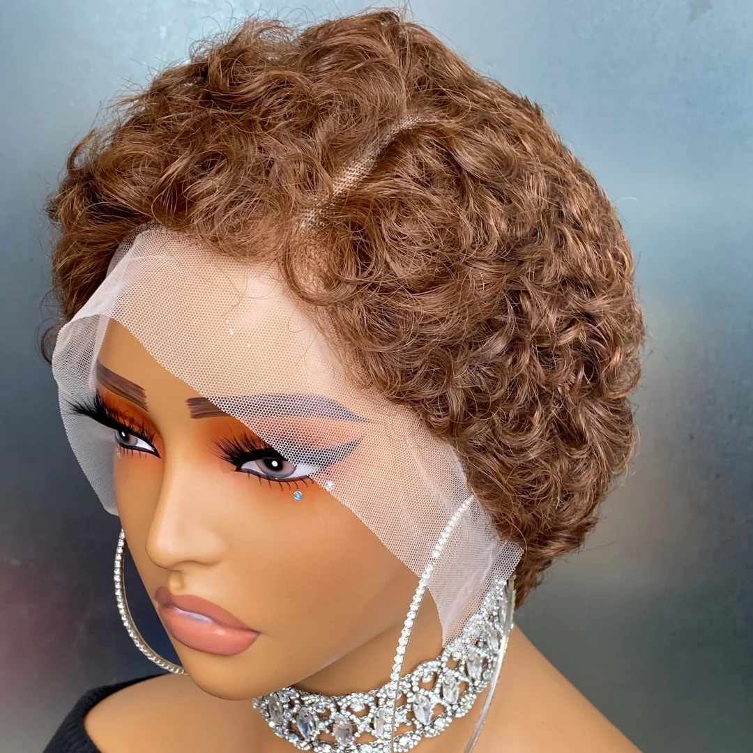 

Короткий парик из натуральных волос Honey Brown Remy с волнистыми кудрями, 13x4, прозрачный кружевной фронтальный парик из человеческих волос для чернокожих женщин, парик-пикси с кружевным фронтальным слоем