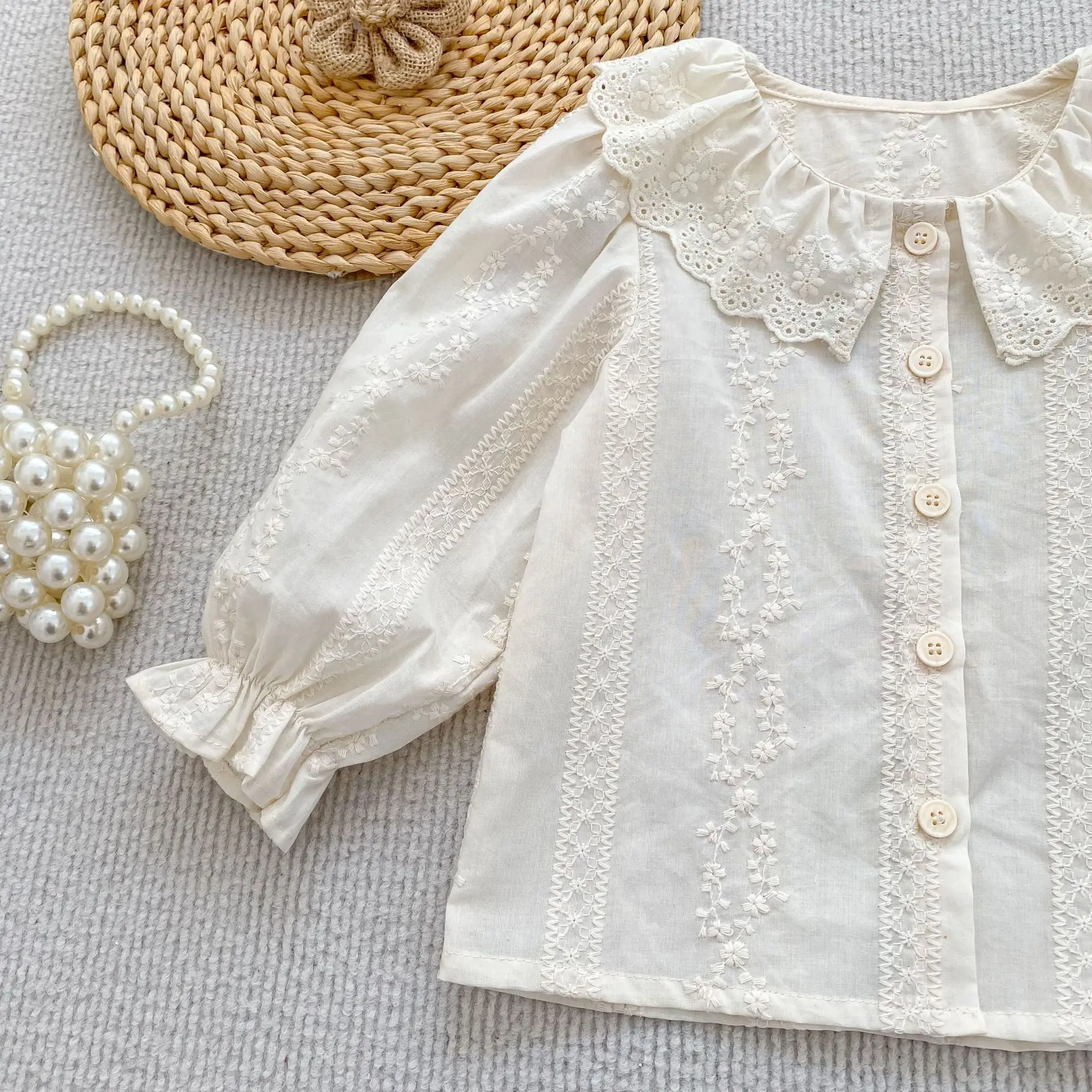 Kleinkind Mädchen Spitzenbluse mit Peter-Pan-Kragen, Vintage-Stickerei, Langarm-Rüschenmanschette, Süße Kinder-Oberteile für Frühling und Herbst – Detail 9