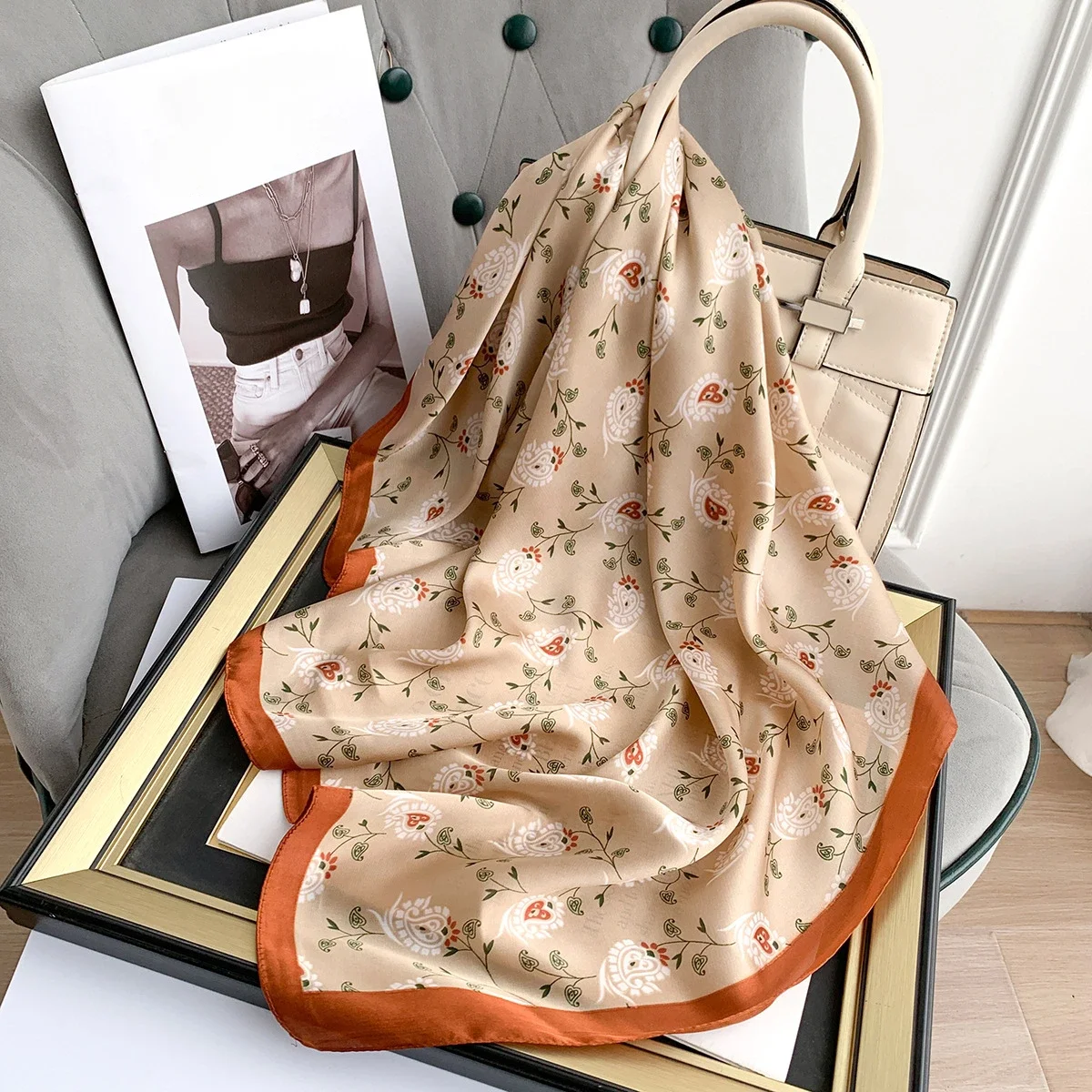 Spring/Summer Concise Floral Print Imitation Silk Hijab Outdoor Breathable Wraps for Women 70*70cm Versatile Print Square Scarf