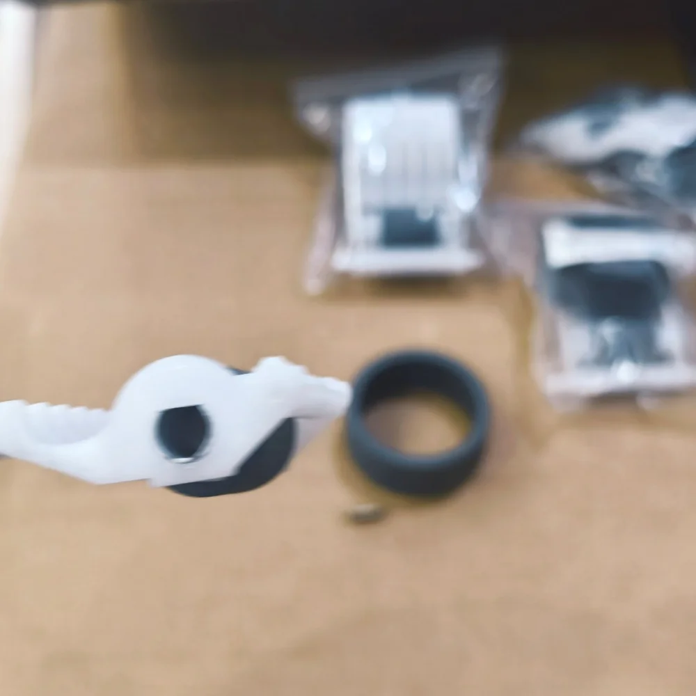 

1517053 1529149 Retard Pickup Roller for EPSON Stylus Office T1100 B1100 Photo 1390 1400 1410 L1300 L1800 R1900 1500W ME1100