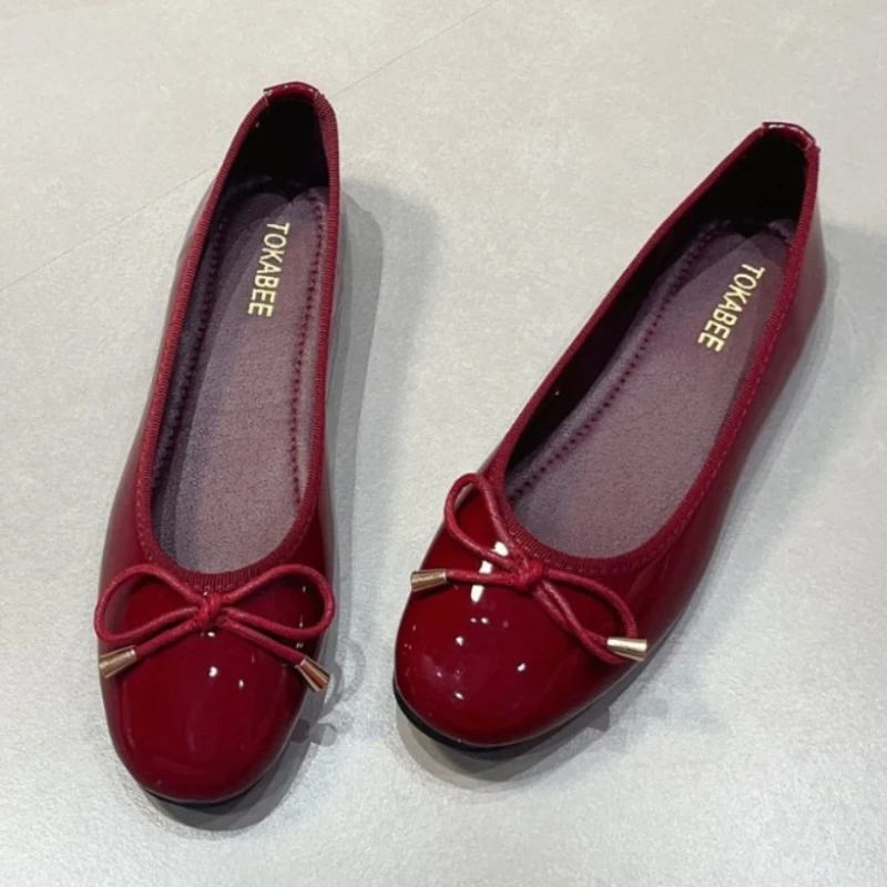 

Красные туфли Мэри Джейн с милым бантом и круглым носком, женские роскошные балетки из лакированной кожи высокого качества, удобные свадебные туфли на мягкой подошве