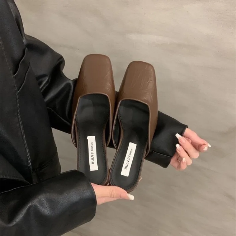 أحذية فاخرة بكعب عالٍ صنادل صيفية شباشب نسائية الاتجاه ساحة تو أحذية Slingback أنيقة جديدة أحذية جلدية Zapatos Mujer