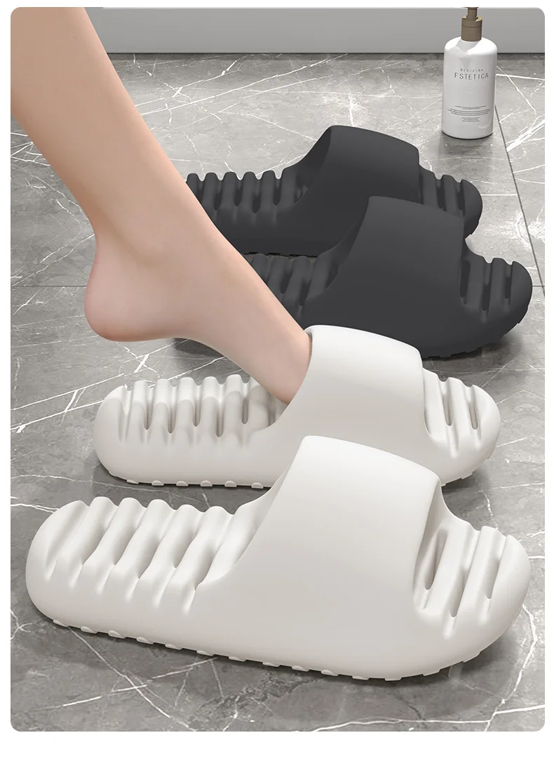Schnell trocknende, wasserableitende Badezimmer-Slipper für Männer und Frauen, geräuscharme, weiche EVA-Sohle, rutschfeste, hohle Strandsandalen für drinnen und zu Hause. – Detail 15
