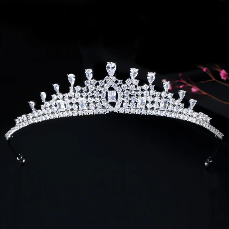 

ThreeGraces Sparkling Cubic Zirconia Geometric Shape Bridal Wedding Hair Accessories CZ Zircon Crown Tiara for Brides HA102