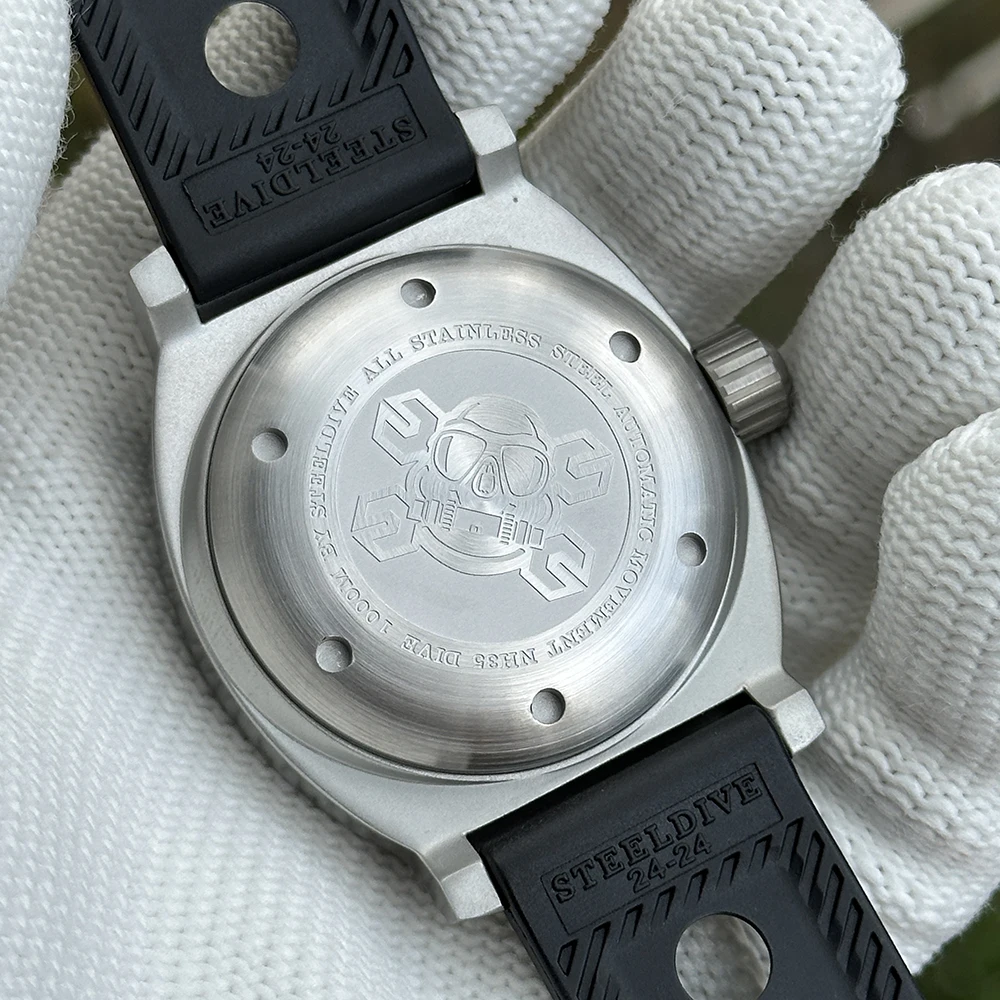 STEELDIVE Men Automatic Watch 45MM Sport Mechanical Wristwatch Deep Dive 100Bar Waterproof BGW-9 Luminous Sapphire NH35