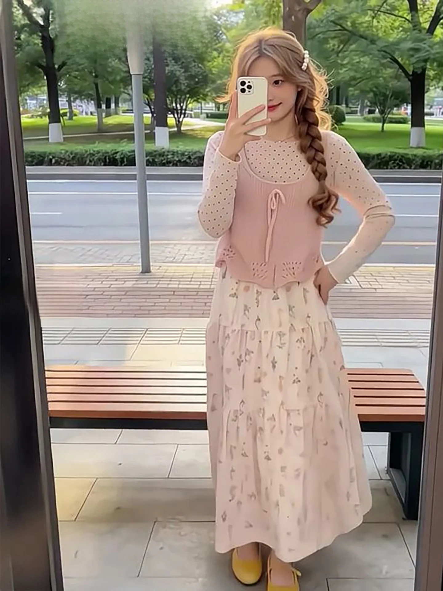 

Elegant Knitted Knot Vest High Waist Base Shirt Long Floral Skirt Three Piece Set Ageless Fashion Women's Ensemble