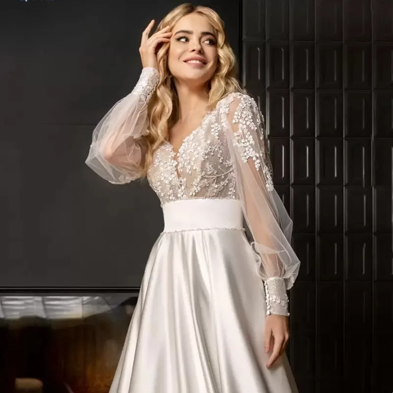 Graceful Wedding Dress A Line Deep V Neck Back Sheer Long Sleeves Boho Beach Bridal Gowsn With Lace Appliques Robes De Mariée