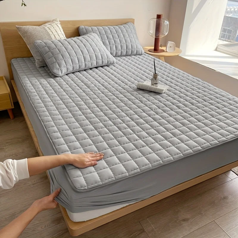 Deluxe Hypoallergenic Mattress Protector Deep Pocket,Quilted and Soft,for Comfortable Sleep in Bedroom or Guest Room