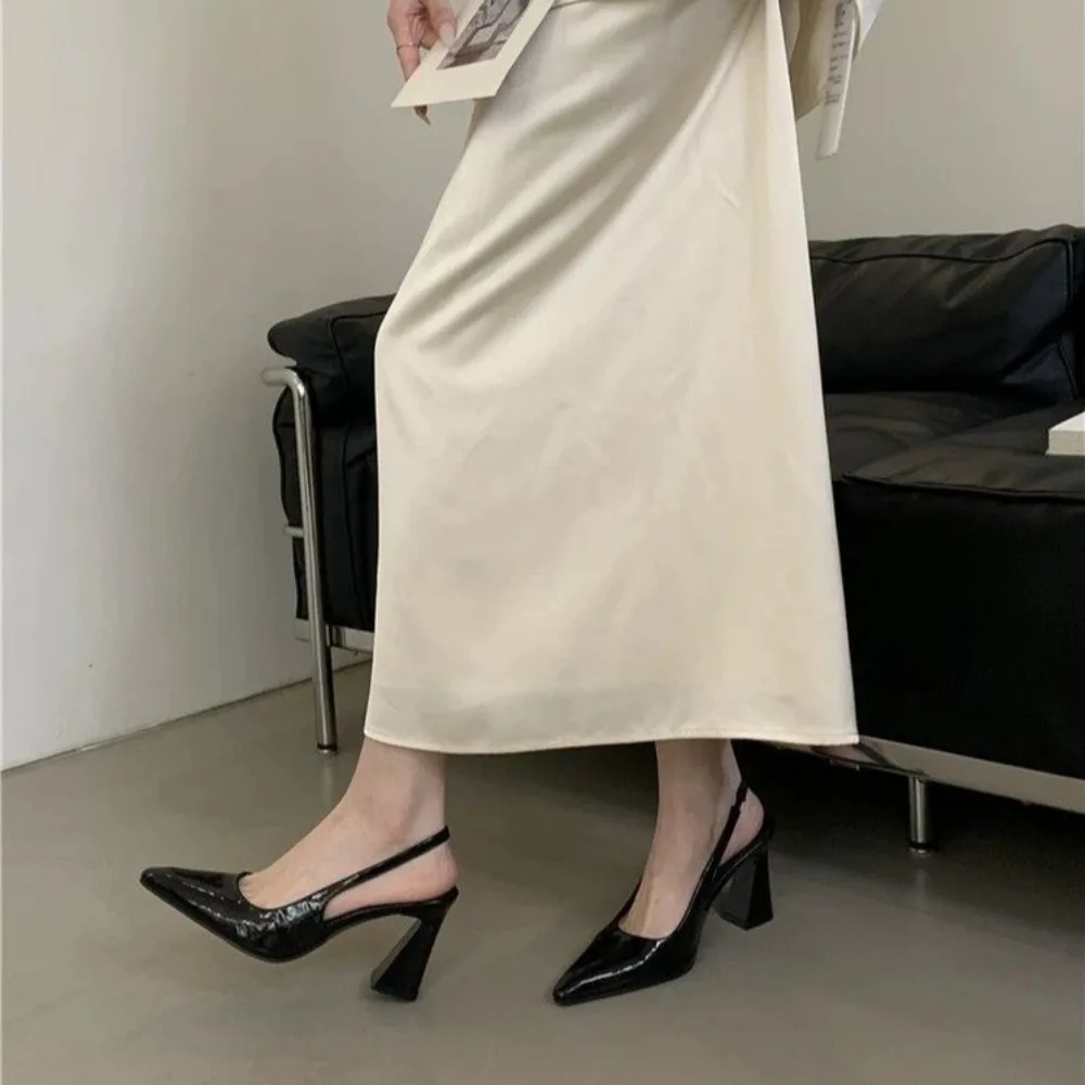 Pointed High Heels, Women's Thick Heels, 2025 Spring/summer New Retro Style Fashionable Sandals