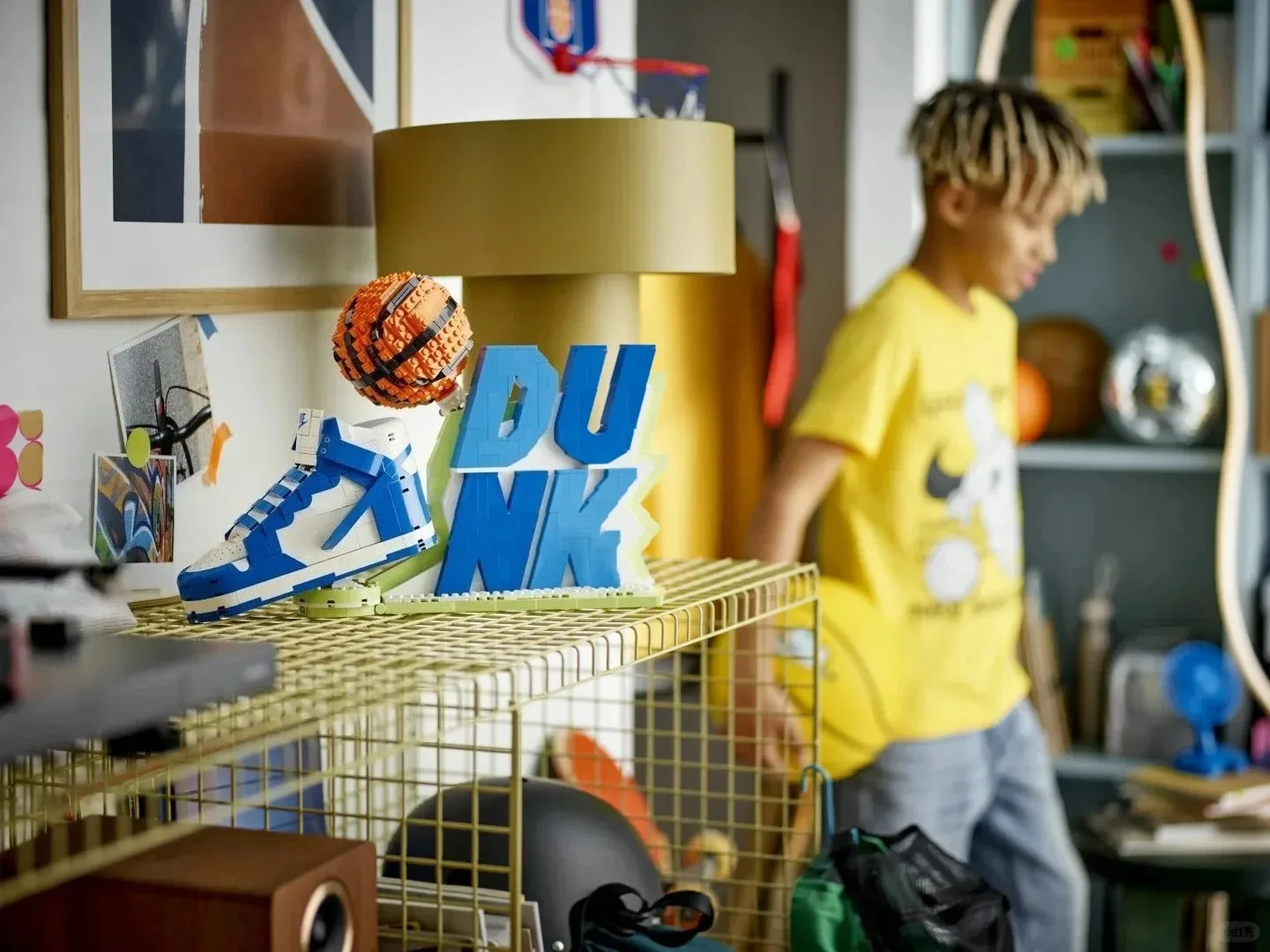 2025 New 43008 Sneaker Model Creative Building Block Bricks Sets Toys For Kids Adults Christmas Birthday Gifts