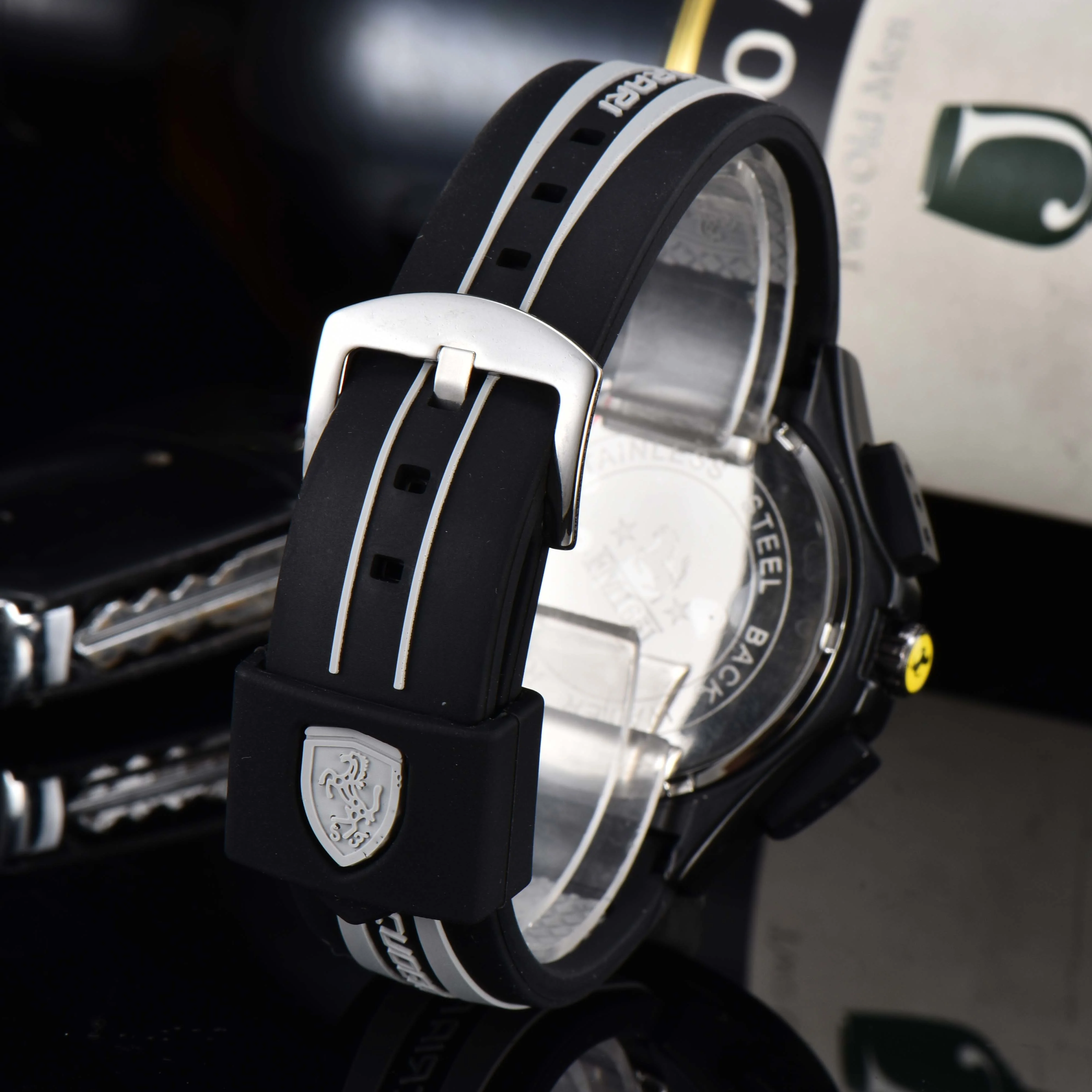 ساعات رجالي عصرية فاخرة كوارتز ساعة اليد سيليكون حزام الأعمال ساعة عادية لفيراري روما 488 بورتوفينو F8 العنكبوت SF90