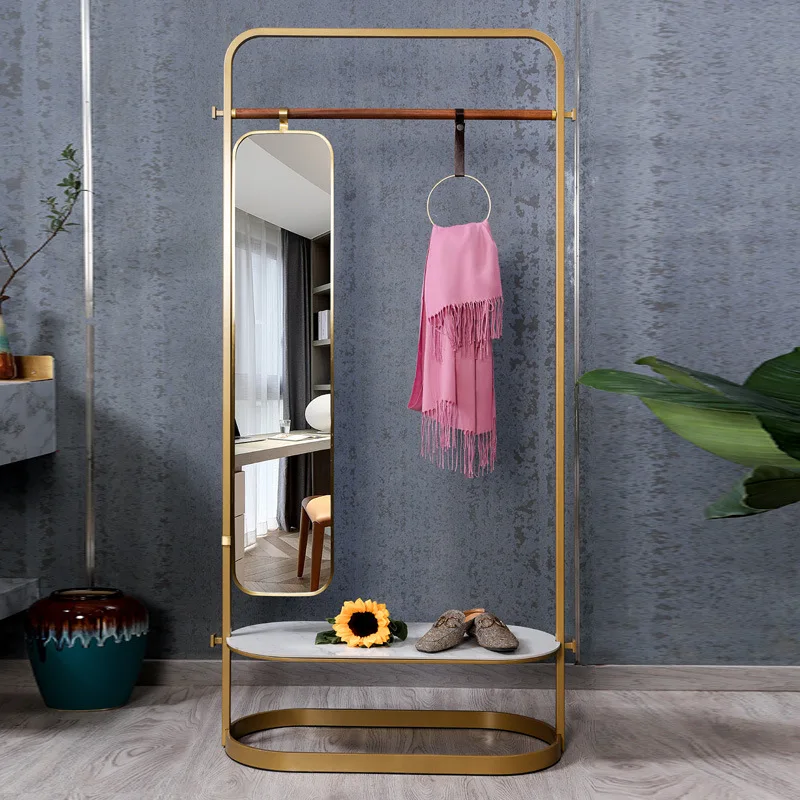 イタリア製の軽贅沢コートラック、寝室用フロアハンガーラック、真鍮ゴールドステンレス製、シンプルな洋服掛け