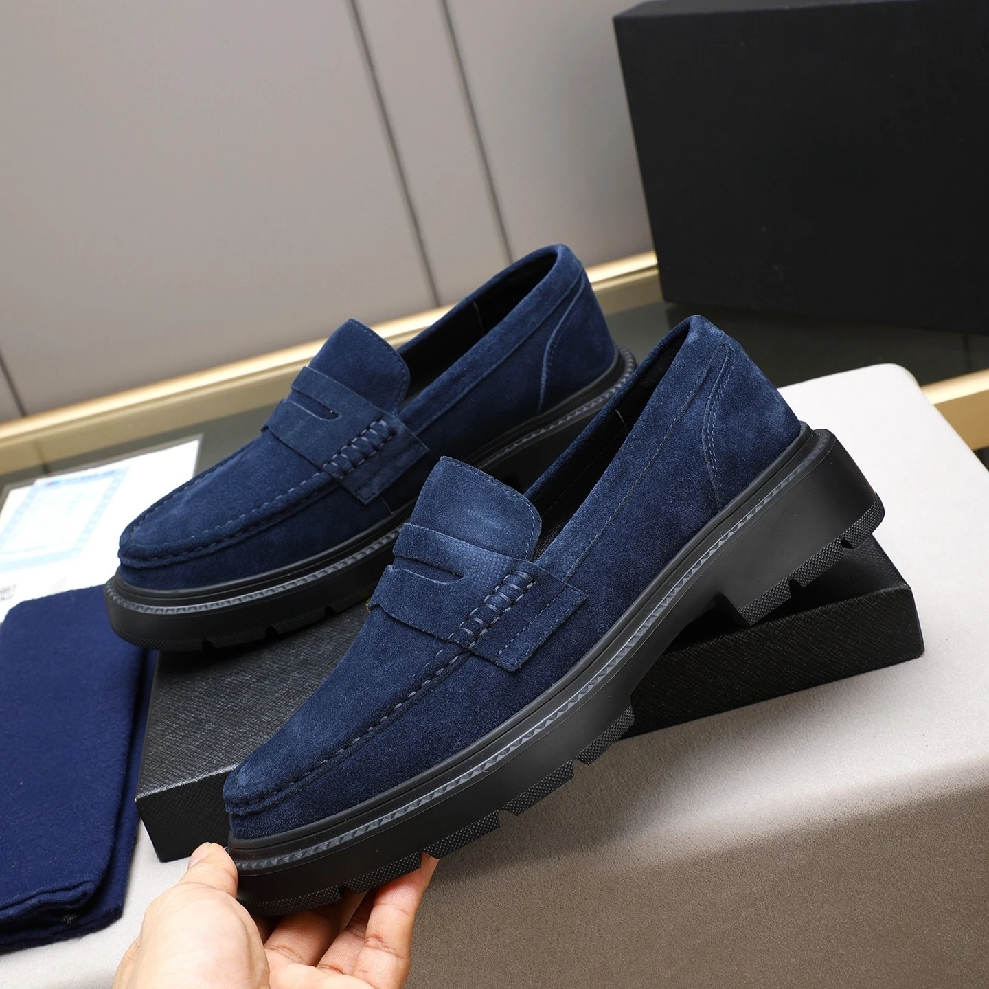 اليدوية أحذية رجالي العلامة التجارية الفاخرة المتسكعون جلد طبيعي حذاء كاجوال P نمط الجلد المدبوغ أعلى الحبوب جلد البقر فستان أحذية هدايا عيد