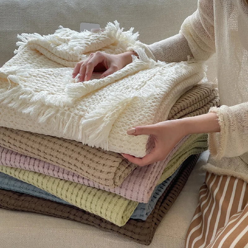 Waffle Knit Cotton Fringe Throw Blanket, Nordic Style Lightweight Sofa Couch Cover, Soft Cozy Shawl Wrap for Travel Office Home